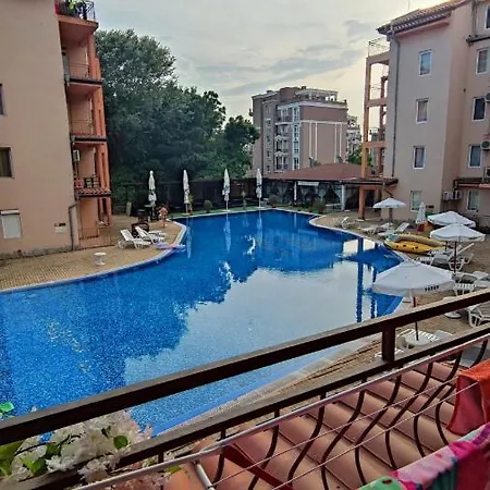 Family Hotel Casa Brava * ساني بيتش